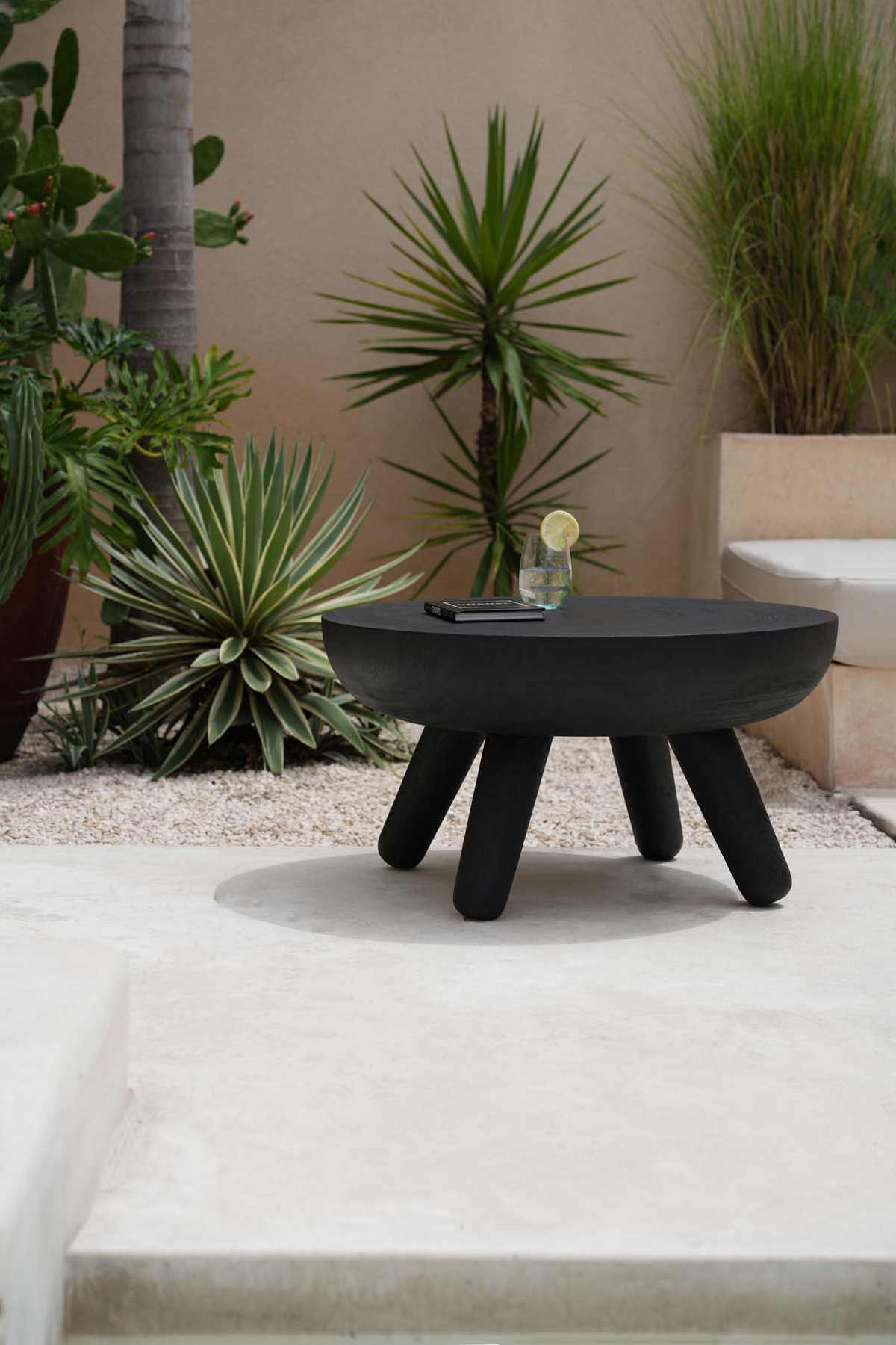 The Losten Coffee Table - Black